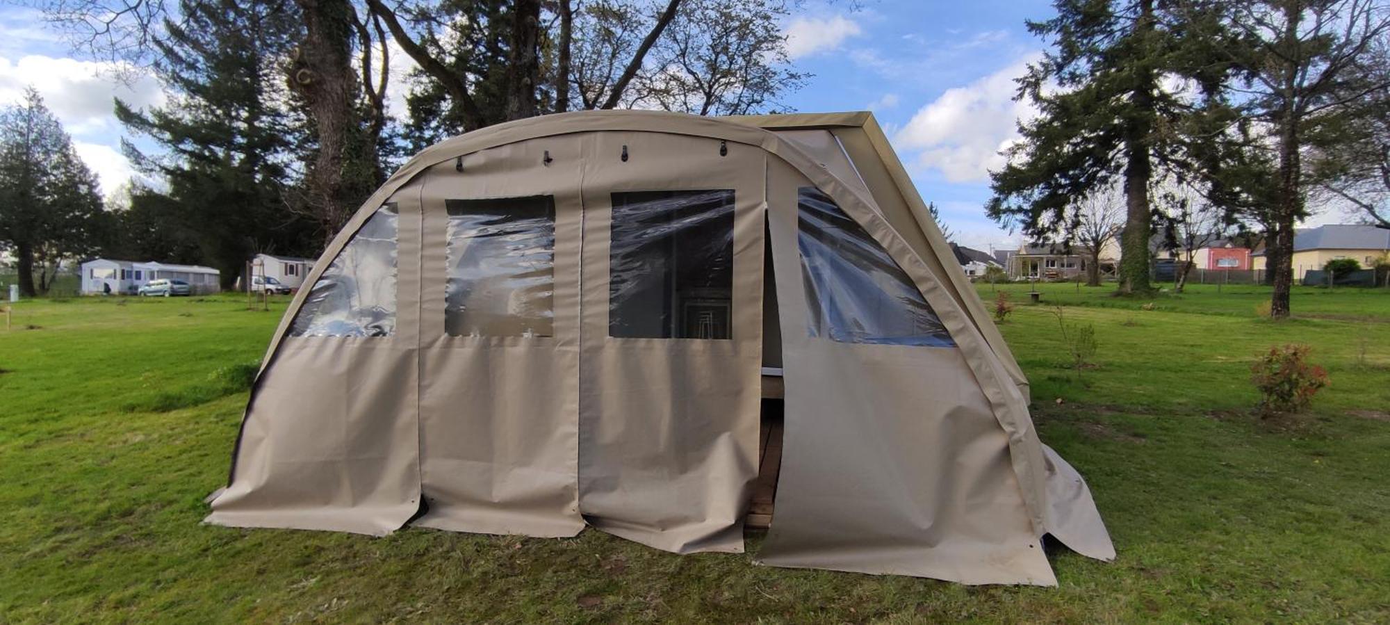 Camping Le Val Aux Fees - Broceliande Concoret Exterior foto